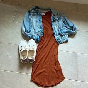 Basic cotton dress. 🌸NWT. Bundle and save for %10 off